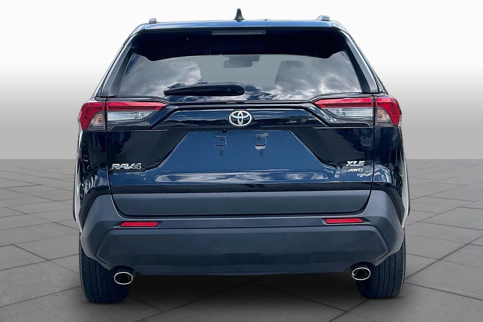 Used 2023 Midnight Black Metallic Toyota XLE image 4
