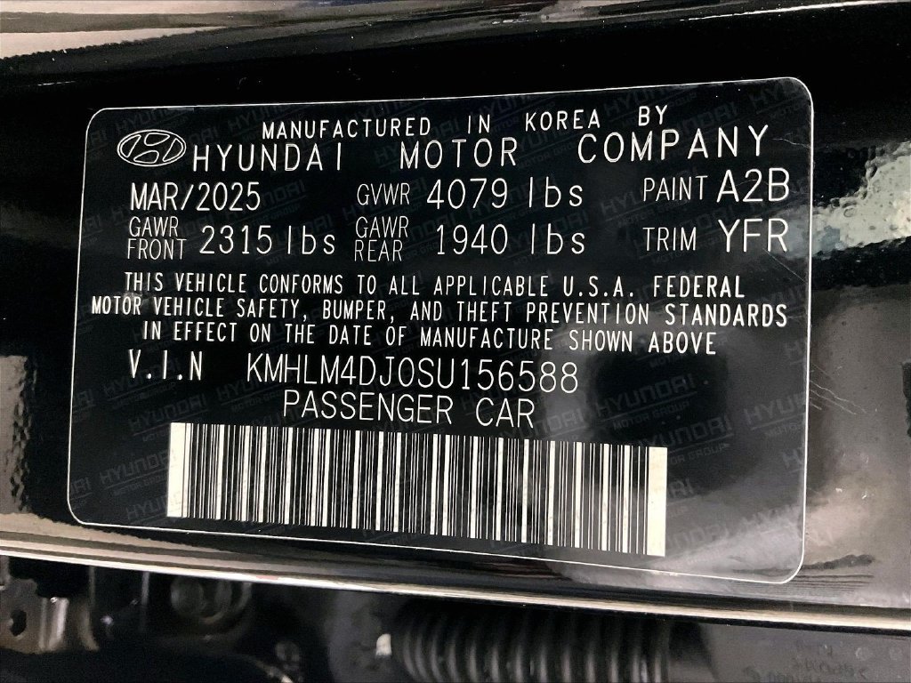 Used 2025 Black Hyundai SEL Sport image 35