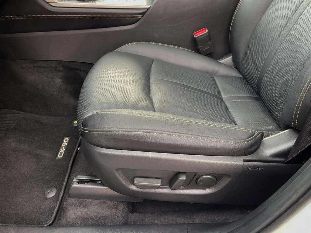 Used 2024 Rhodium White Premium Mazda Premium image 26