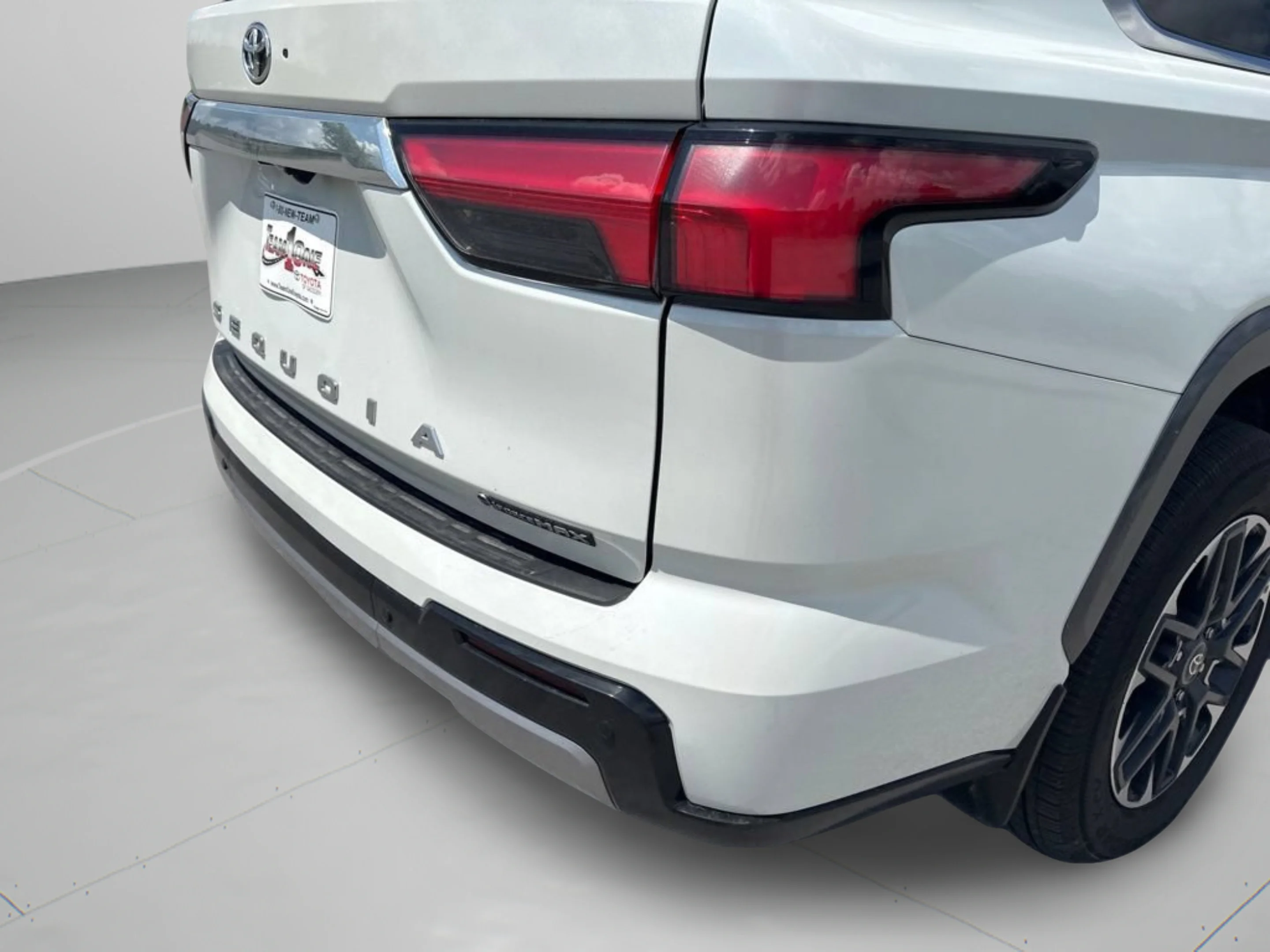 Used 2026 Pearl Toyota Limited image 33