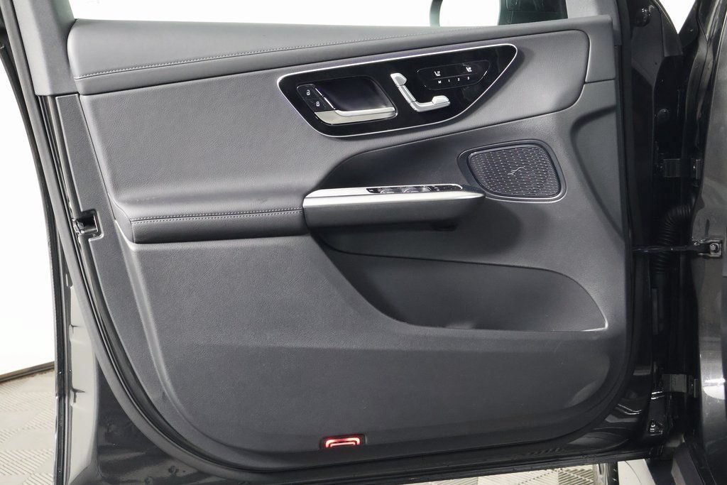 New 2026 Graphite Grey Metallic Mercedes-Benz GLC 300 image 17