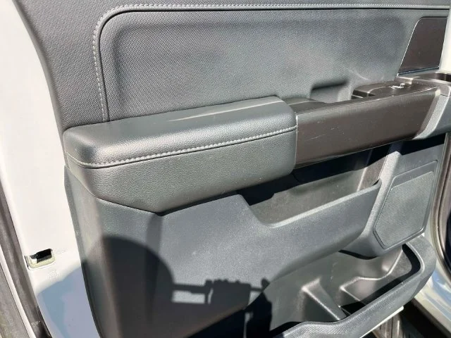 Used 2023 Avalanche Ford XLT image 18