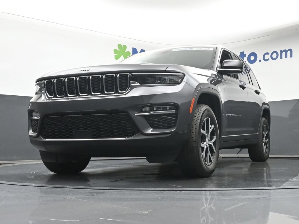 Used 2023 Gray Jeep Limited image 7