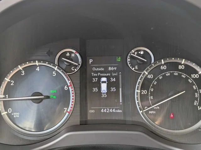 Used 2022 Starfire Pearl Lexus GX 460 Premium image 31