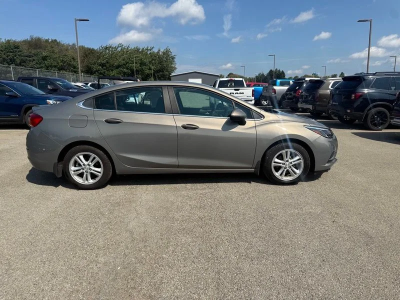 Used 2018 Gray Chevrolet LT image 14