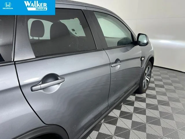 Used 2025 Gray Mitsubishi 2.0 ES image 11