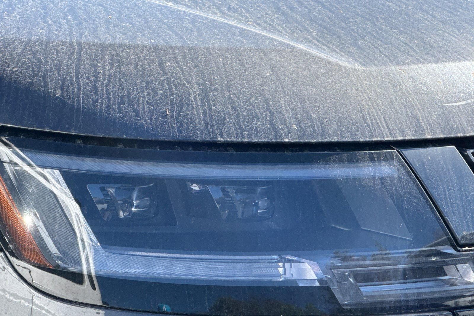 Used 2023  Land Rover SE image 11