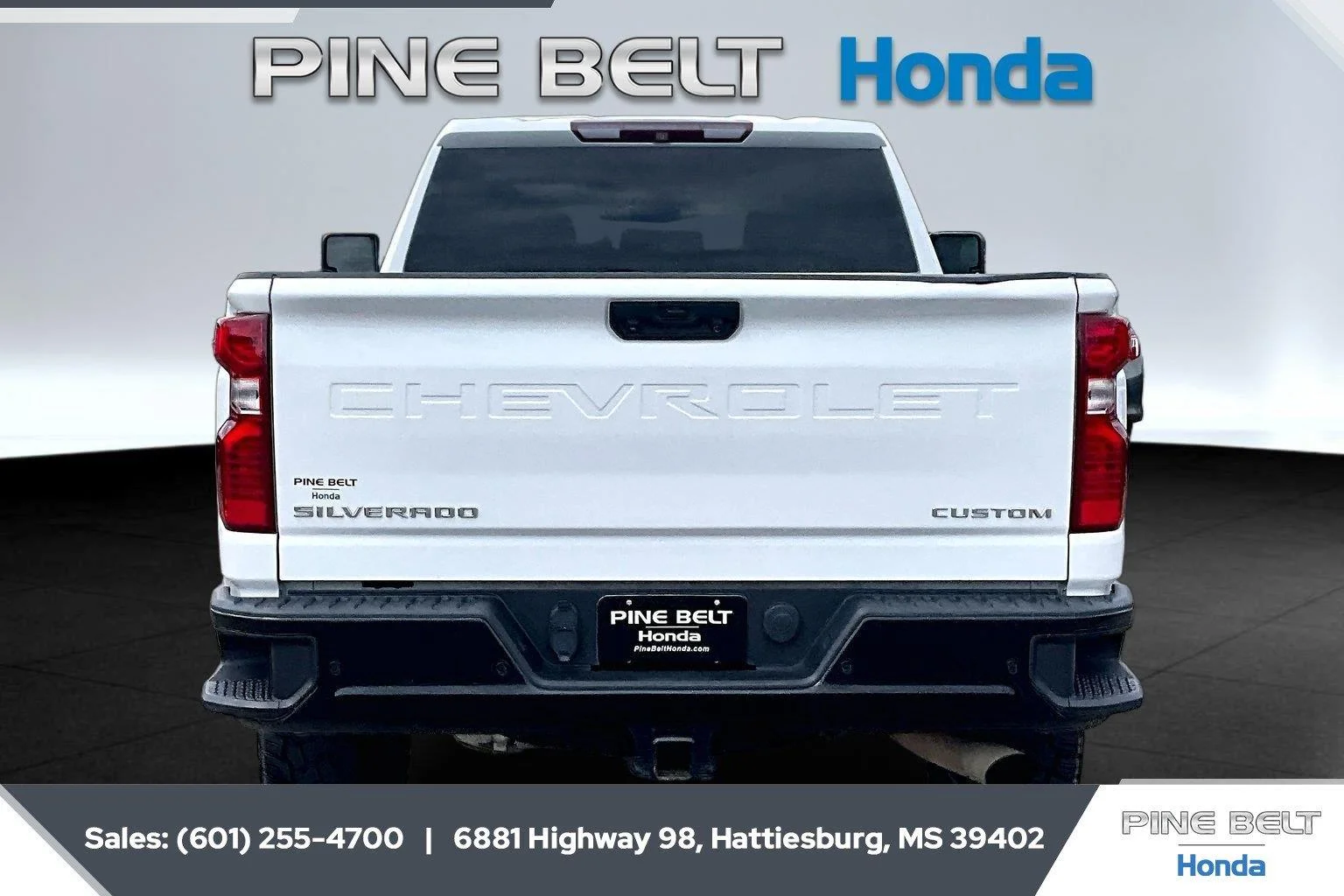Used 2024 Summit White Chevrolet Custom image 4