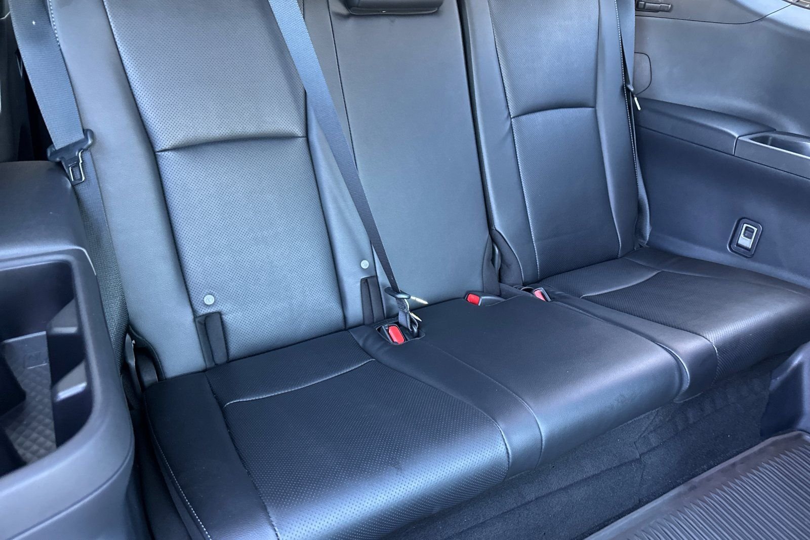 Used 2026  Toyota MAX Platinum image 15