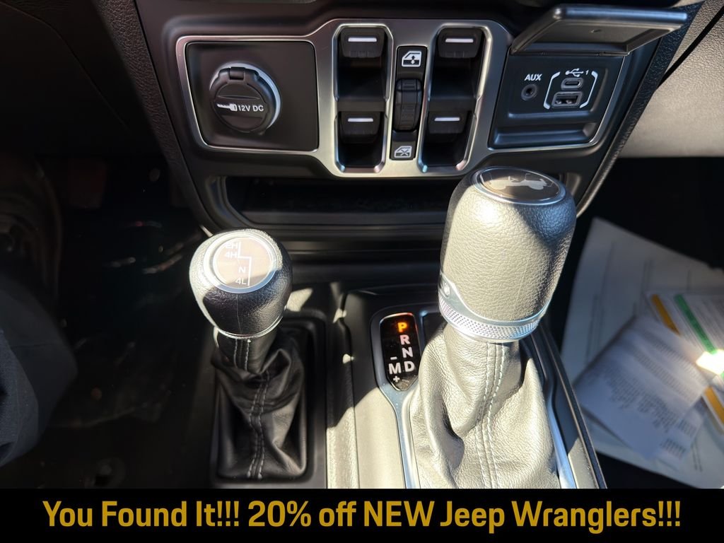 New 2026 Granite Crystal Metallic Clearcoat Jeep Sport S image 16