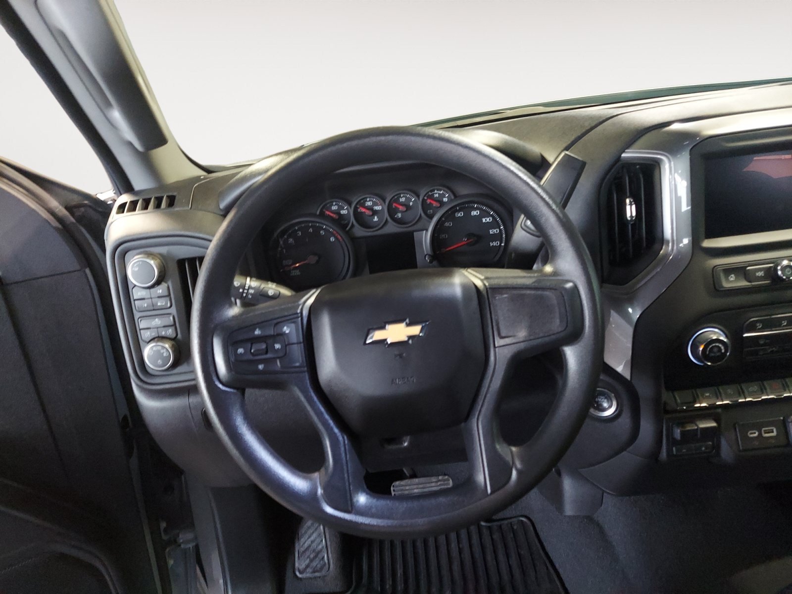 Used 2025 Slate Gray Metallic Chevrolet Custom image 13