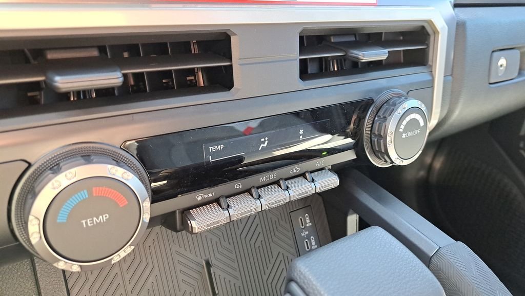 2026 Toyota Tacoma SR5 - Photo 41