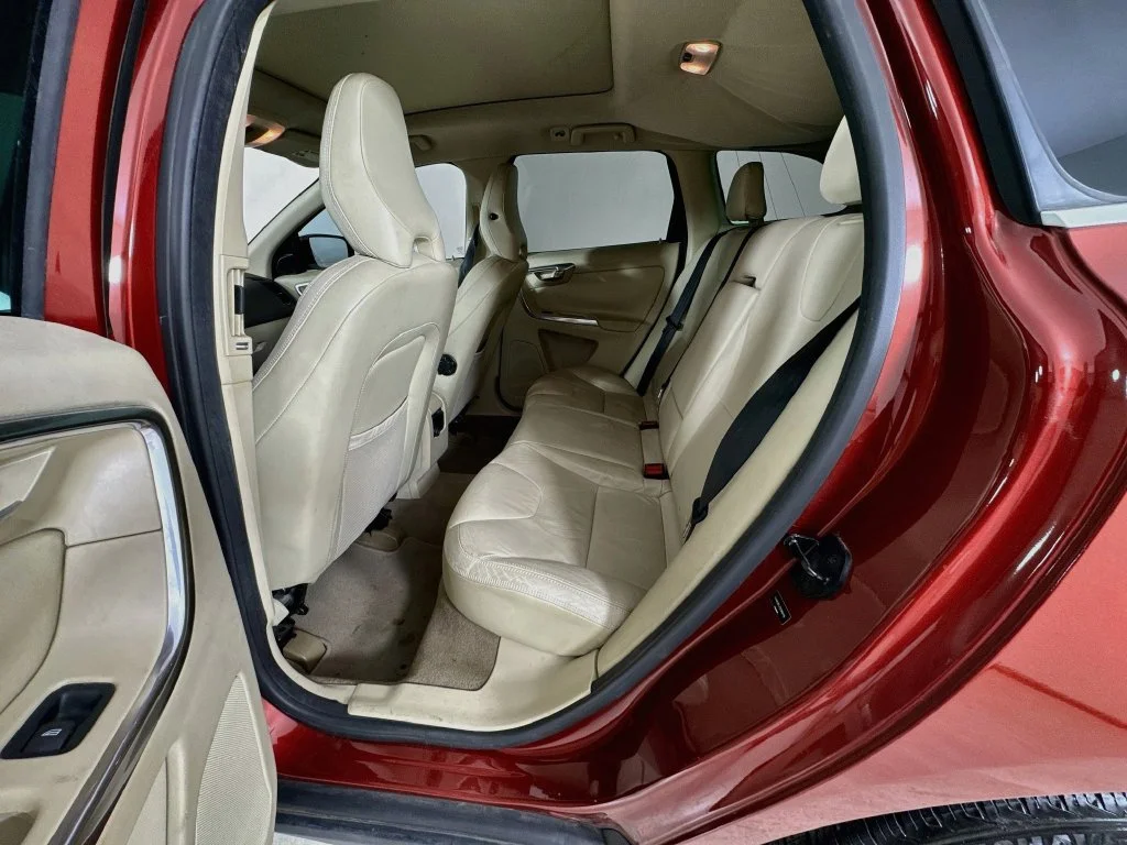 Used 2013 Red Volvo 3.2 image 27