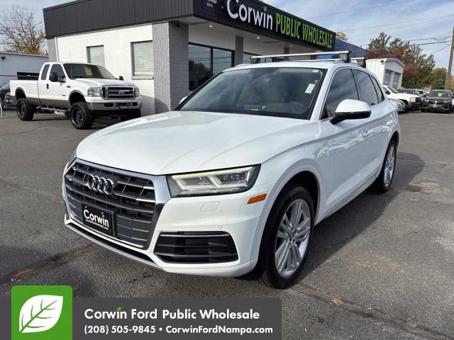 Used 2010 White Audi  image 1