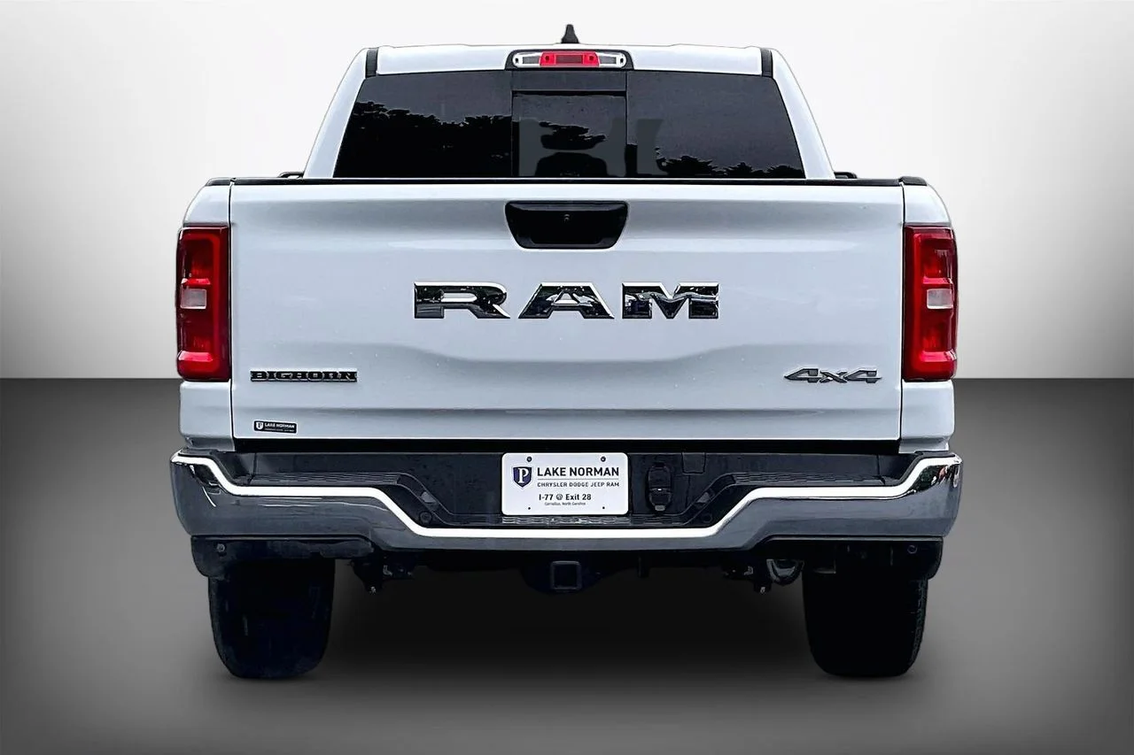 Used 2025 White Ram Big Horn/Lone Star image 7