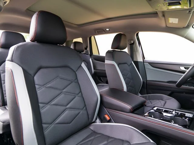 New 2026 Black Volkswagen 2.0T Peak Edition image 14