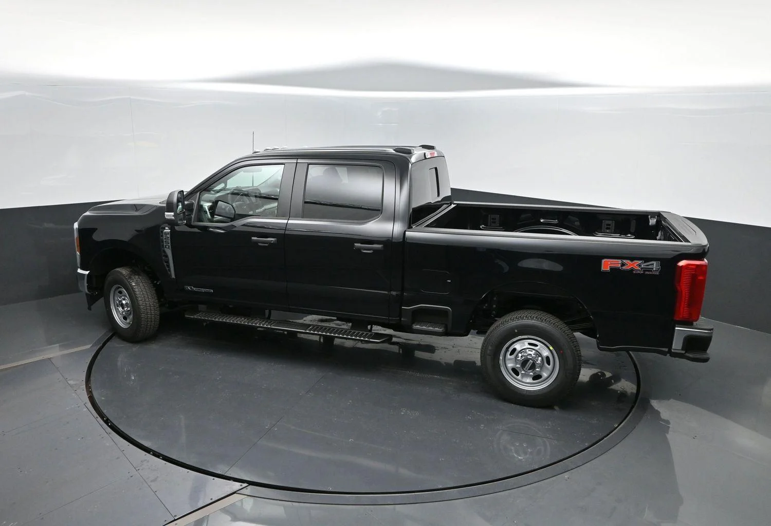 2025 Ford F-250 Super Duty XL - Photo 30