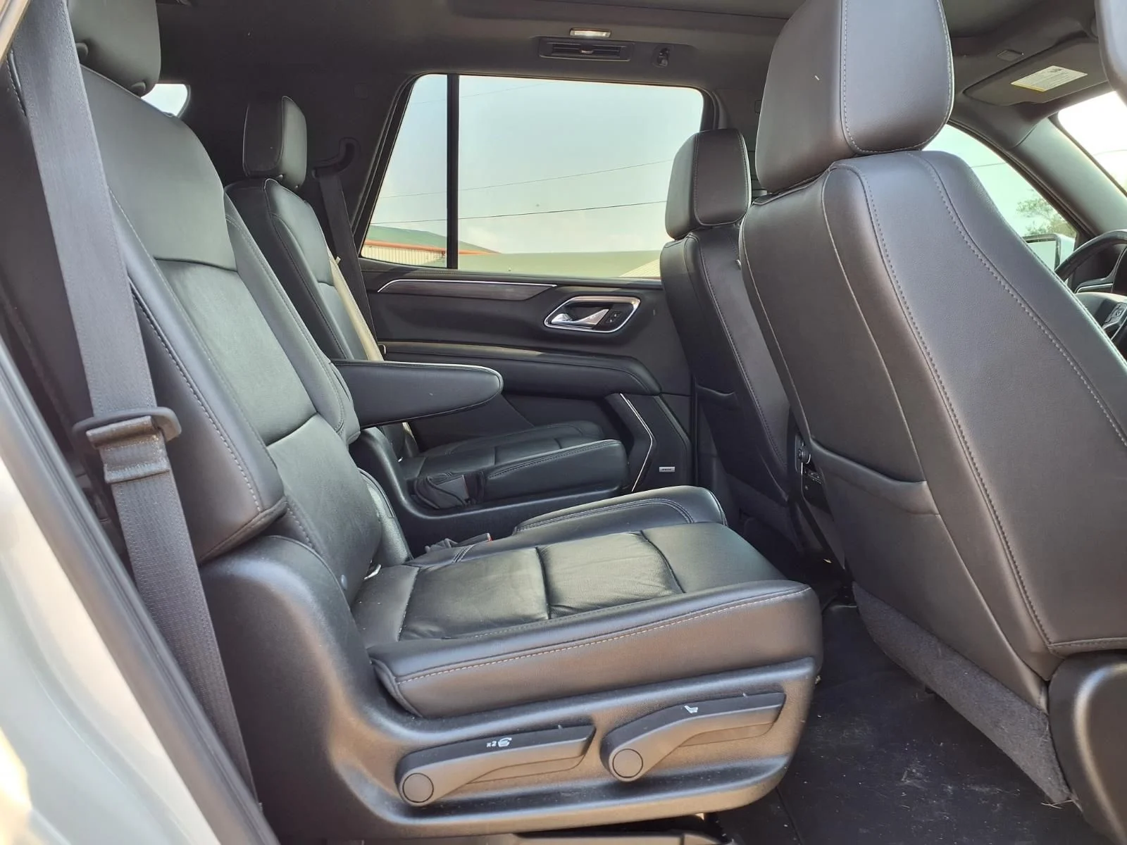 Used 2021 Beige Chevrolet Z71 image 15