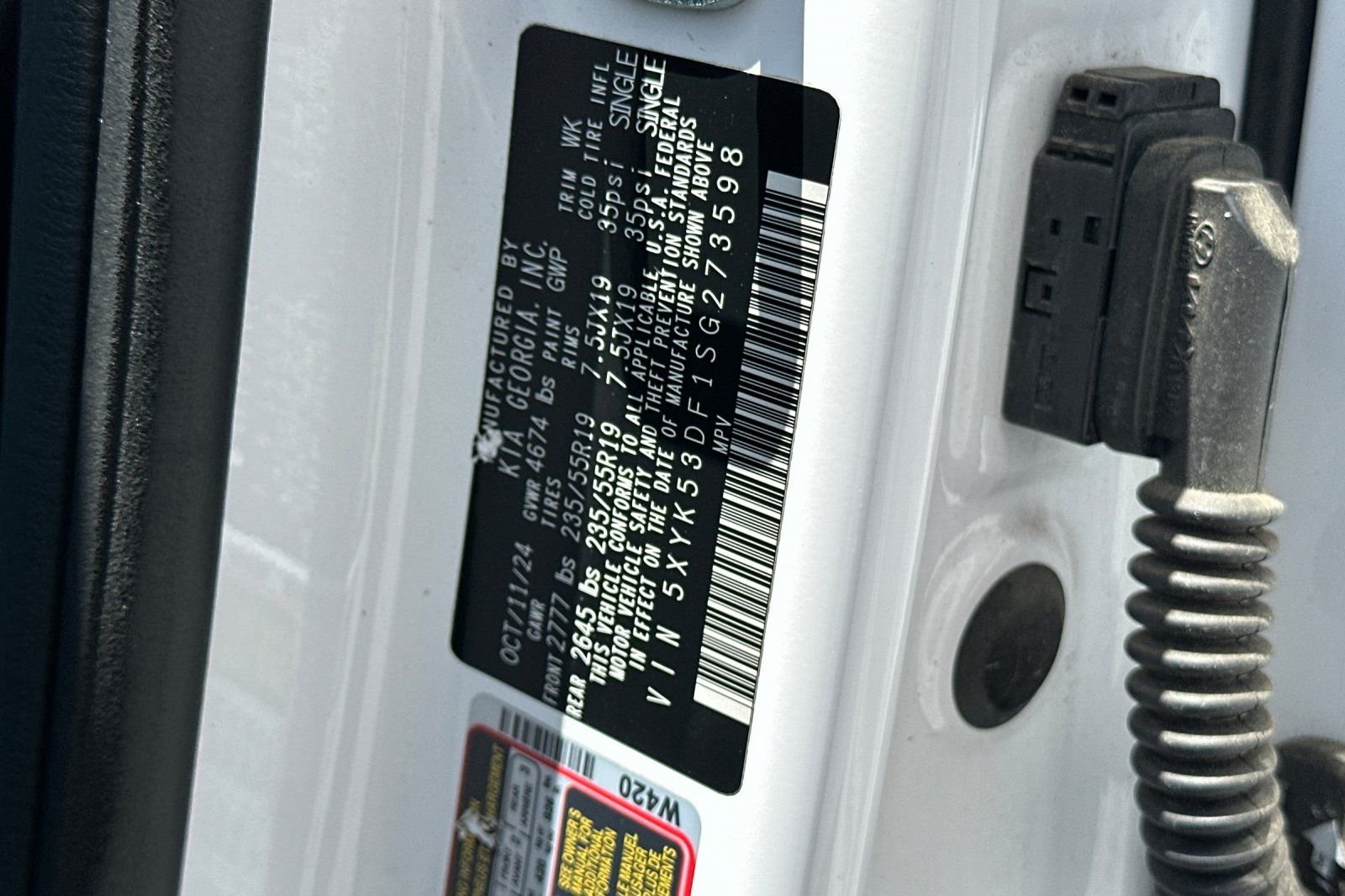 Used 2025 White Kia SX-Prestige image 35