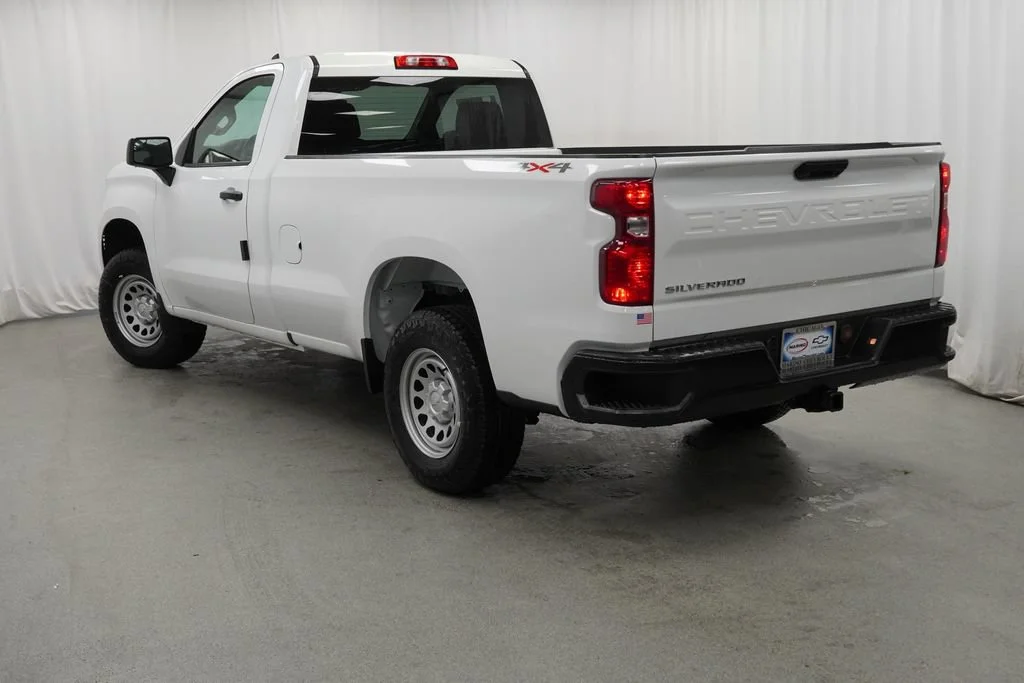 New 2026 Summit White Chevrolet WT image 2