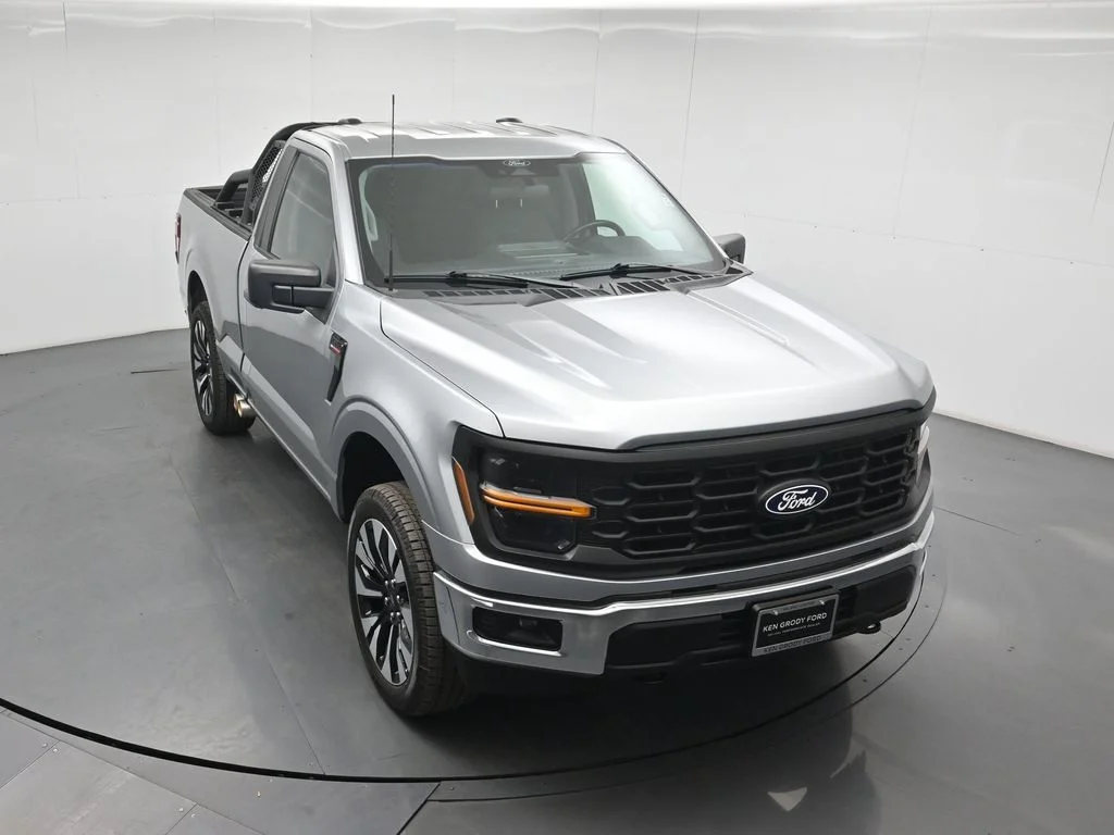 Used 2024 Silver Ford XL image 34