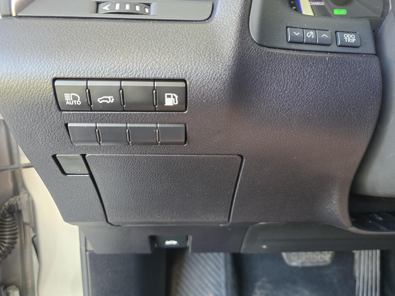 Used 2020 Silver Lexus 450h image 25