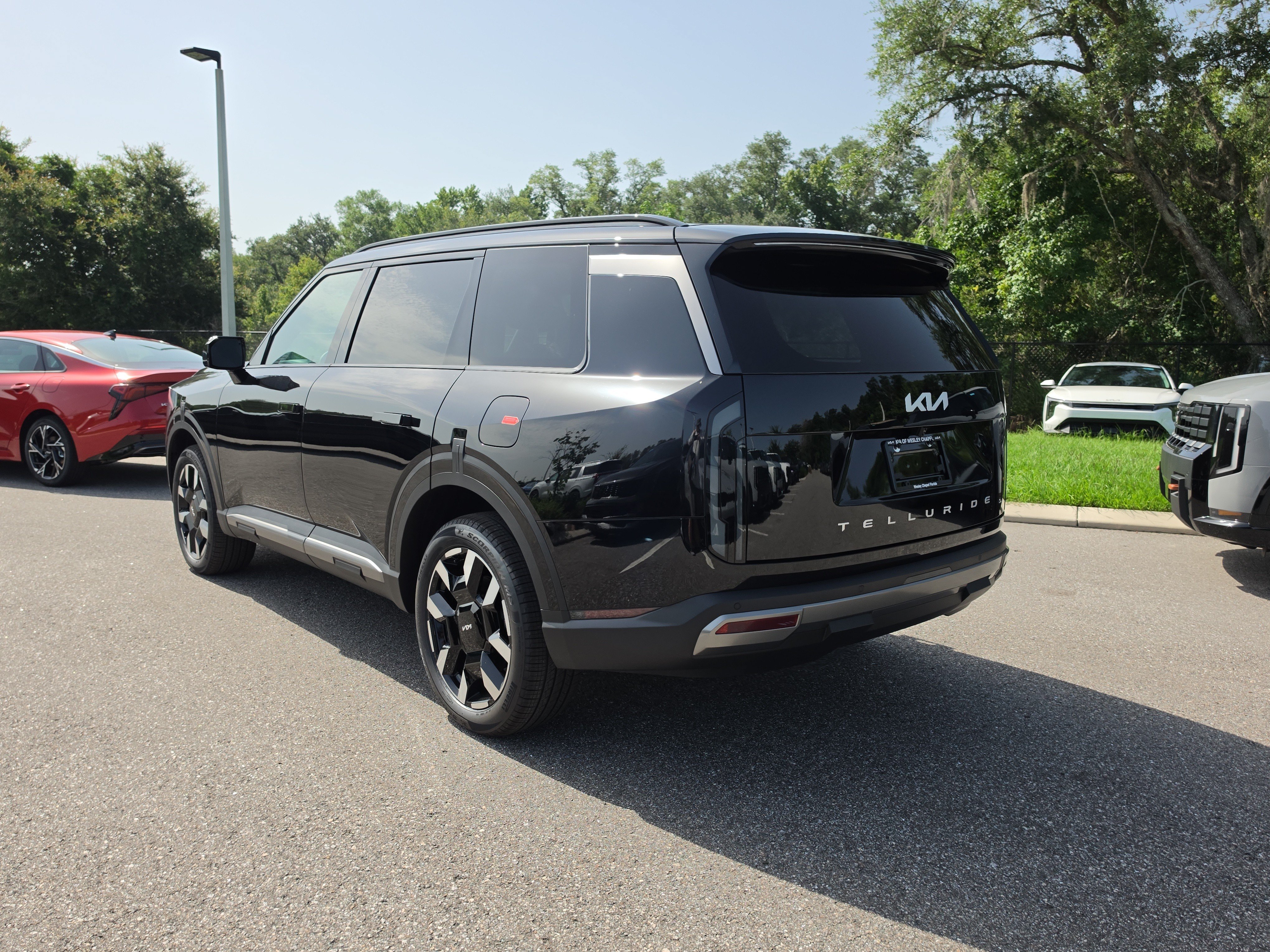 New 2027 Ebony Black Kia S image 6