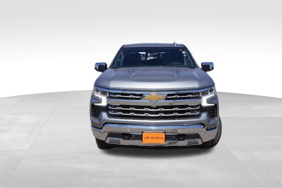 2025 Chevrolet Silverado 1500 LTZ - Photo 8