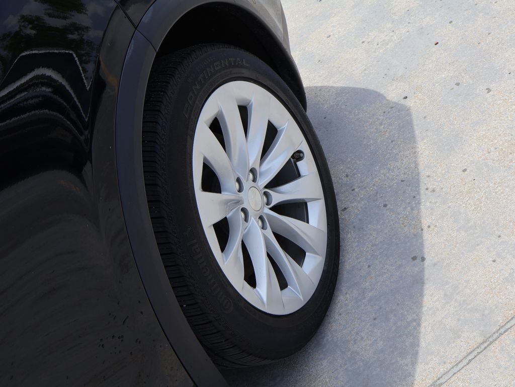 Used 2020 Solid Black Tesla Long Range image 36