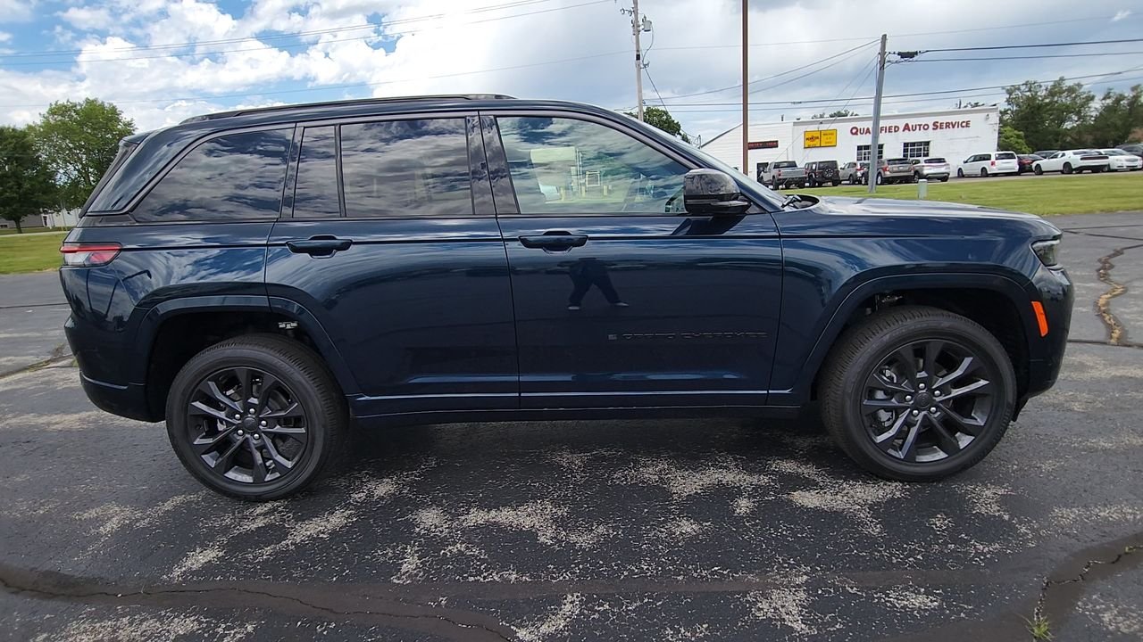 New 2026 Blue Jeep Limited Reserve image 9
