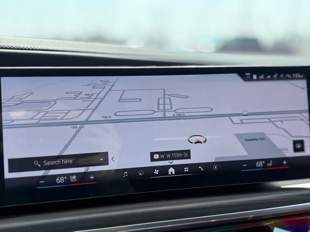 2025 BMW 7 Series 760i - Photo 9
