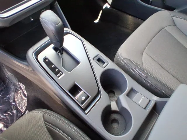 New 2026 CRYSTAL WHITE PEARL Subaru Base image 21