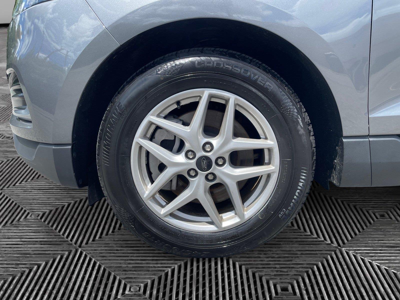 Used 2024 Carbonized Gray Ford SEL image 14