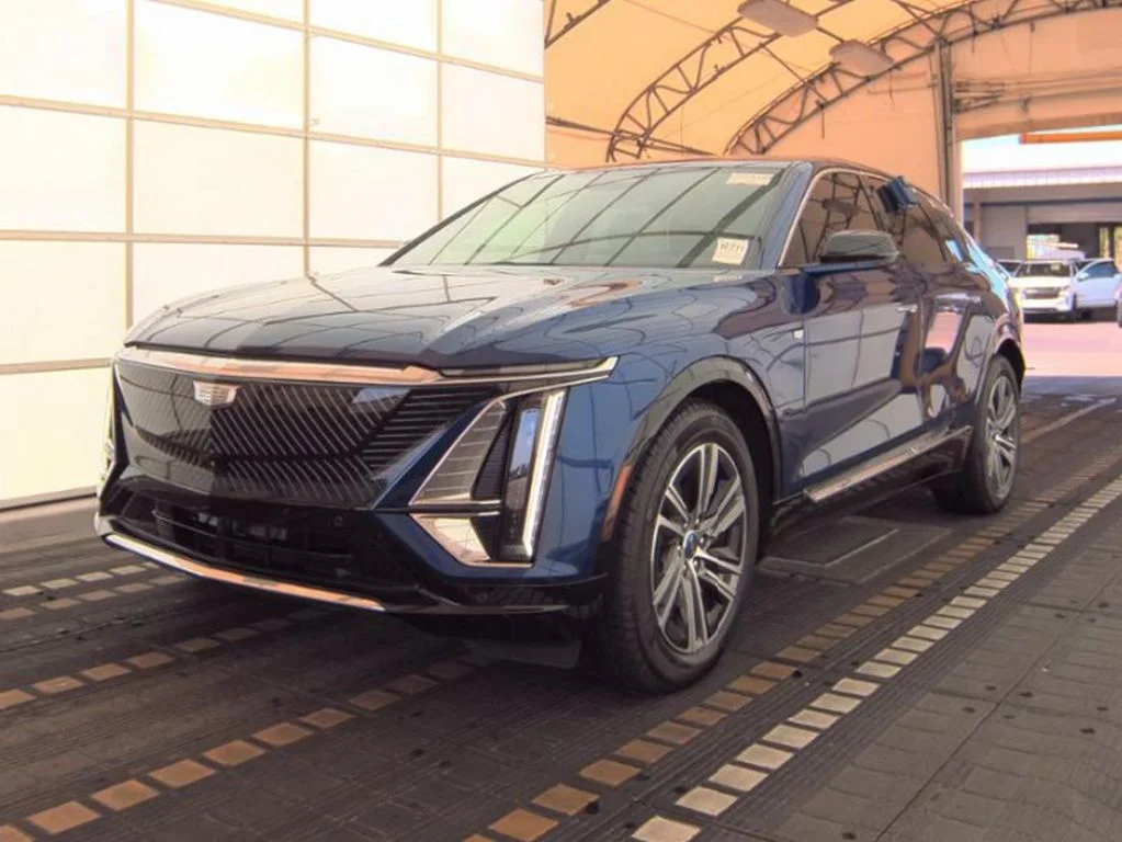Used 2024 Cadillac LYRIQ Luxury 1 with VIN 1GYKPPRK8RZ120732 for sale in Columbus, OH