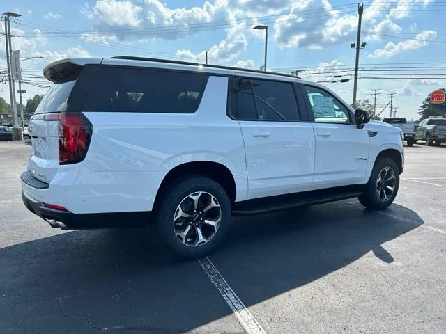 New 2026 Summit White GMC AT4 image 4