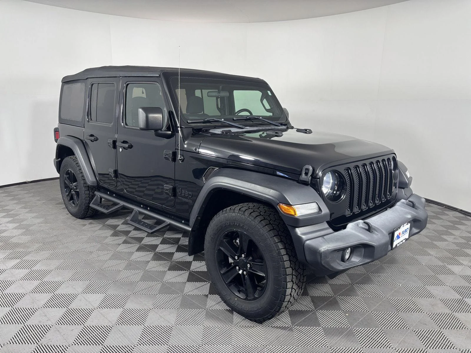 Used 2019 Black Clearcoat Jeep Sport Altitude image 10