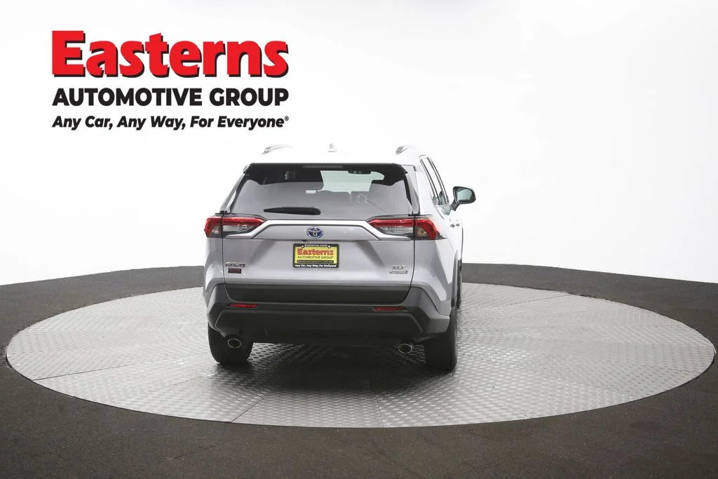 Used 2024 Silver Toyota XLE image 35