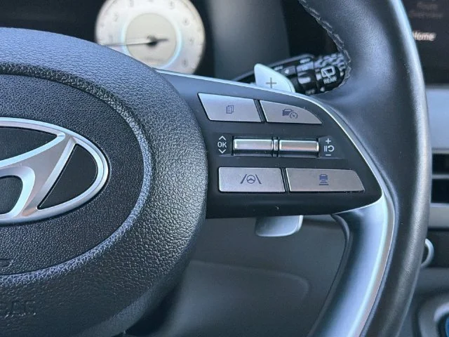 Used 2024 Silver Hyundai SEL image 29