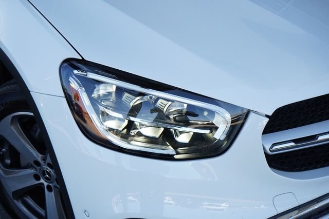 Certified Used 2023  Mercedes-Benz GLC 300 Coupe image 13