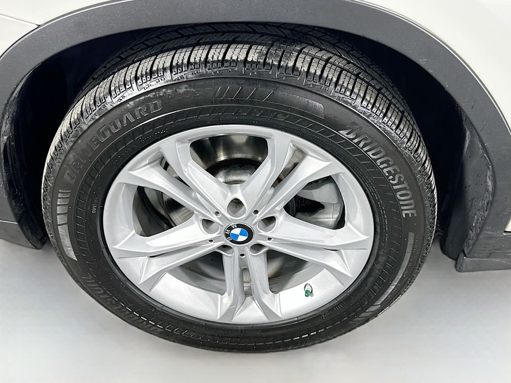 Used 2020 Mineral White Metallic BMW xDrive30i image 32