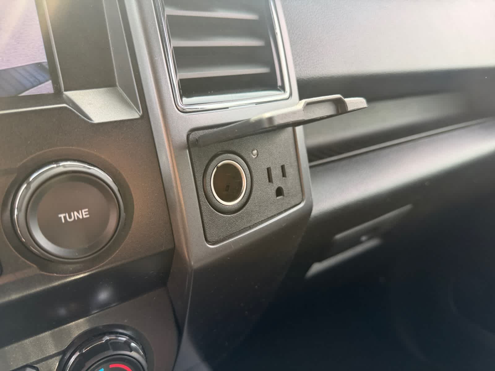 Used 2019 Agate Black Ford XLT image 35