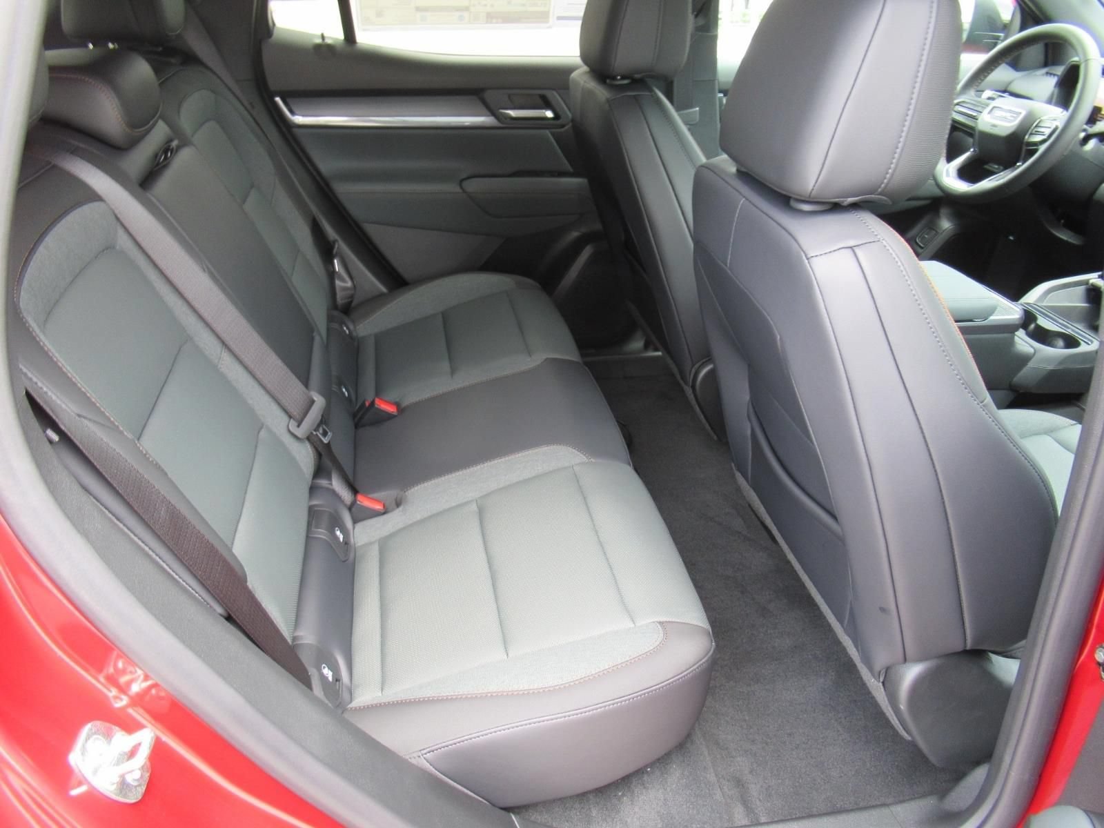 2027 GMC Terrain AT4 - Photo 30