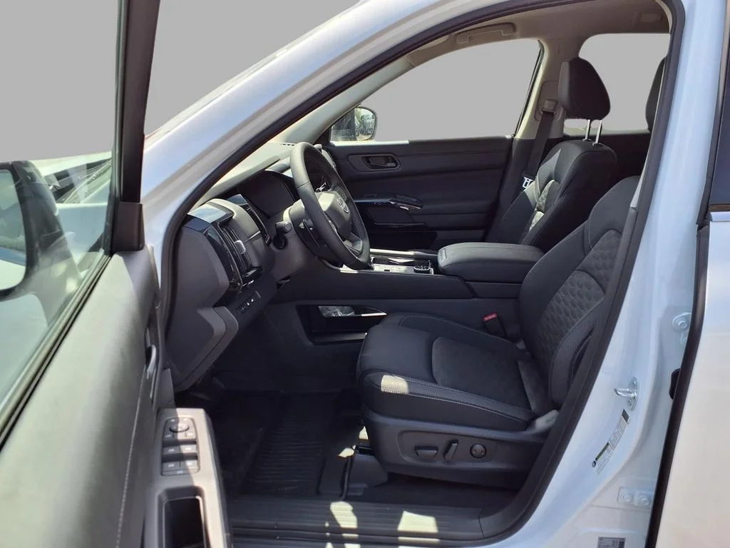 New 2026 Everest White Pearl TriCoat Nissan SV image 20