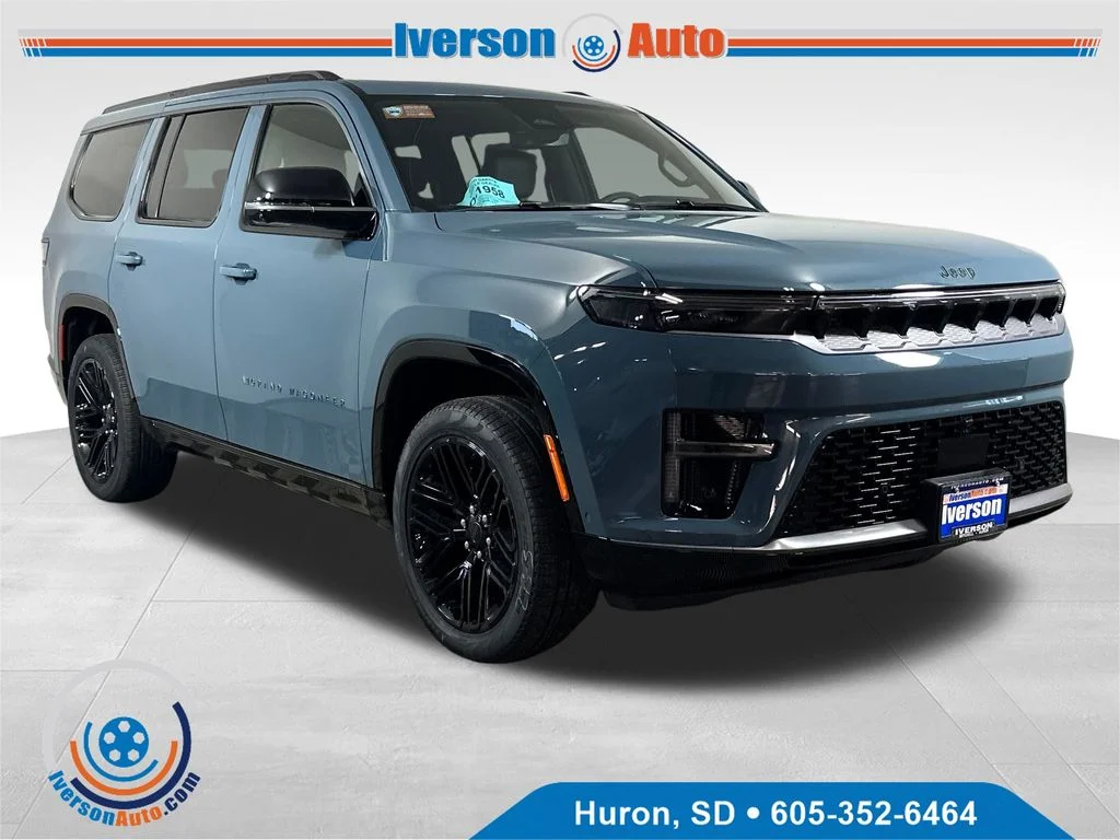 New 2026 Steel Blue Exterior Paint Jeep Limited Reserve image 1