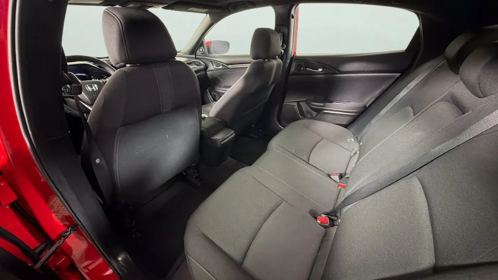 Used 2018  Honda EX image 28