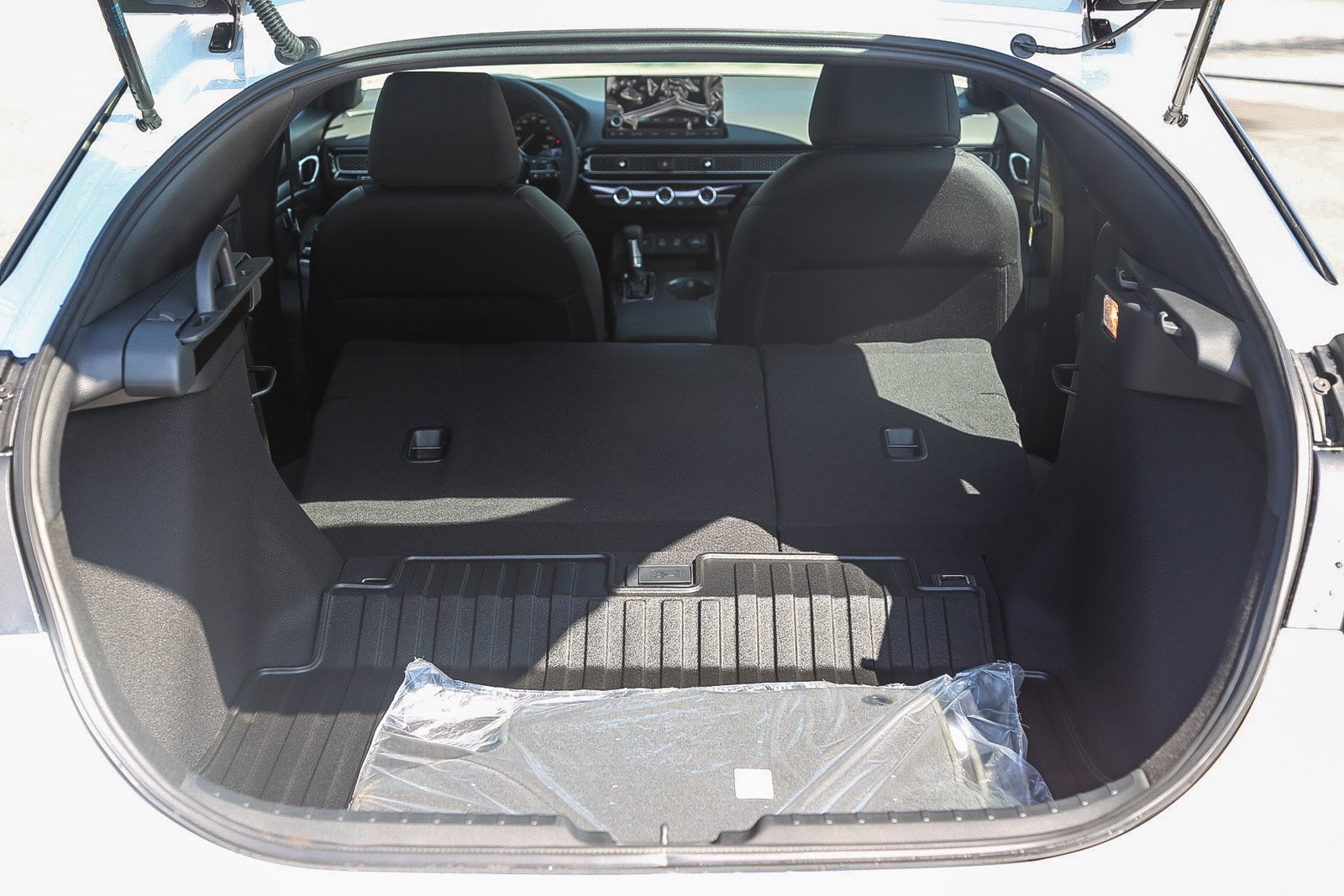 2026 Honda Civic Hatchback Sport - Photo 12