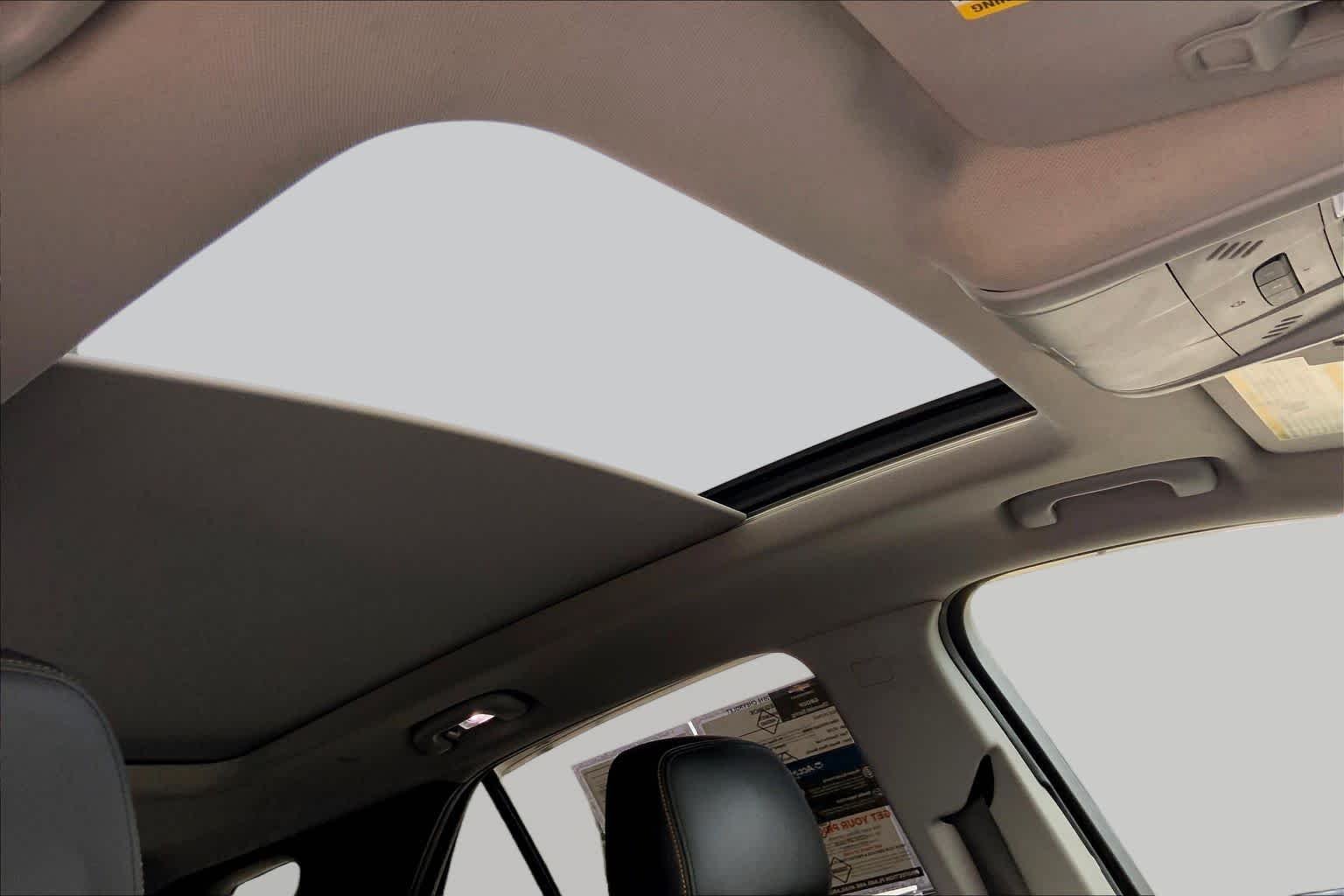 Used 2018 Mosaic Black Metallic Chevrolet Premier image 14