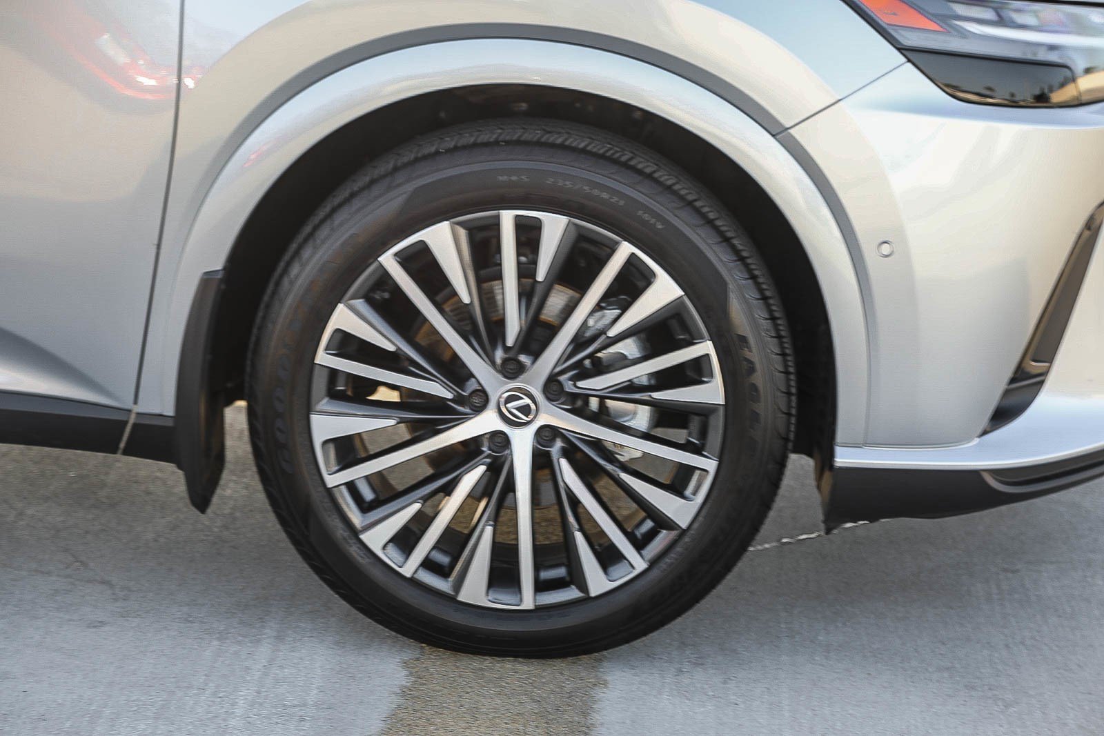 Certified Used 2024 Iridium Lexus 350h Premium Plus image 9