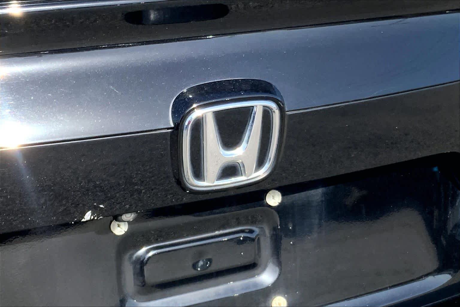 Used 2018  Honda Sport 1.5T image 27