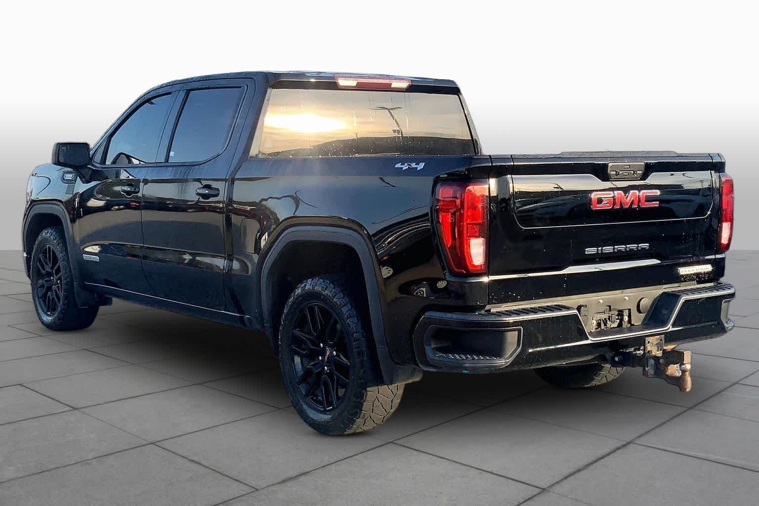 Used 2021 Onyx Black GMC Elevation image 11